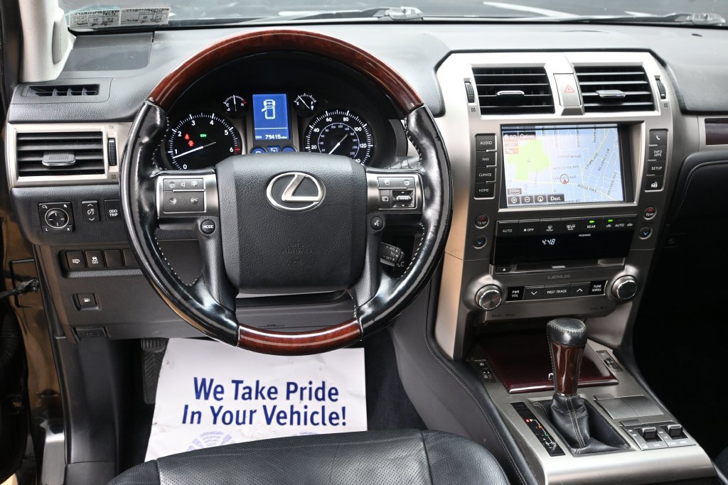 Used 2017 Lexus GX 460 Premium w/ Premium Package AWD/4WD image 25