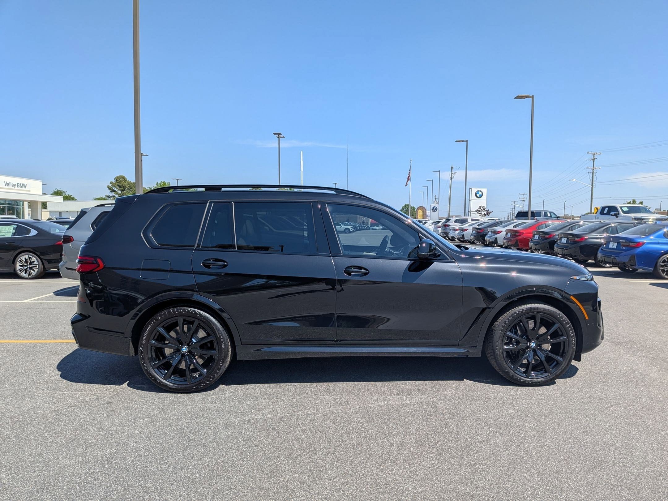 Used 2026 BMW X7 M60i AWD/4WD image 2
