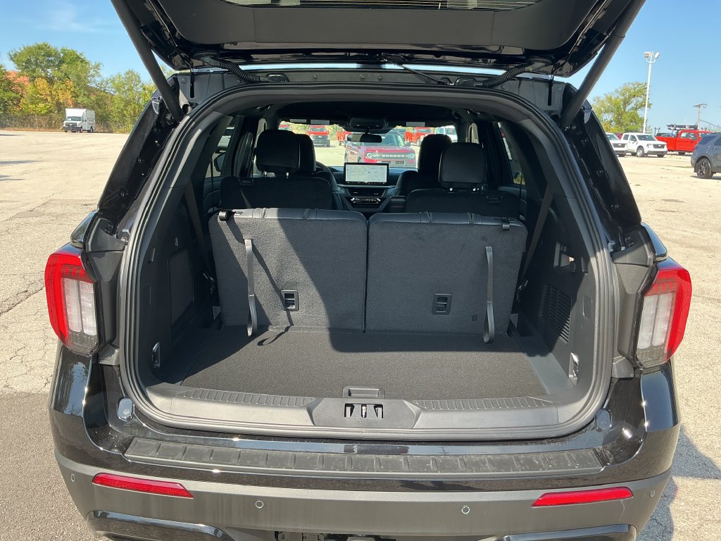 New 2026 Ford Explorer ST-Line AWD/4WD image 19