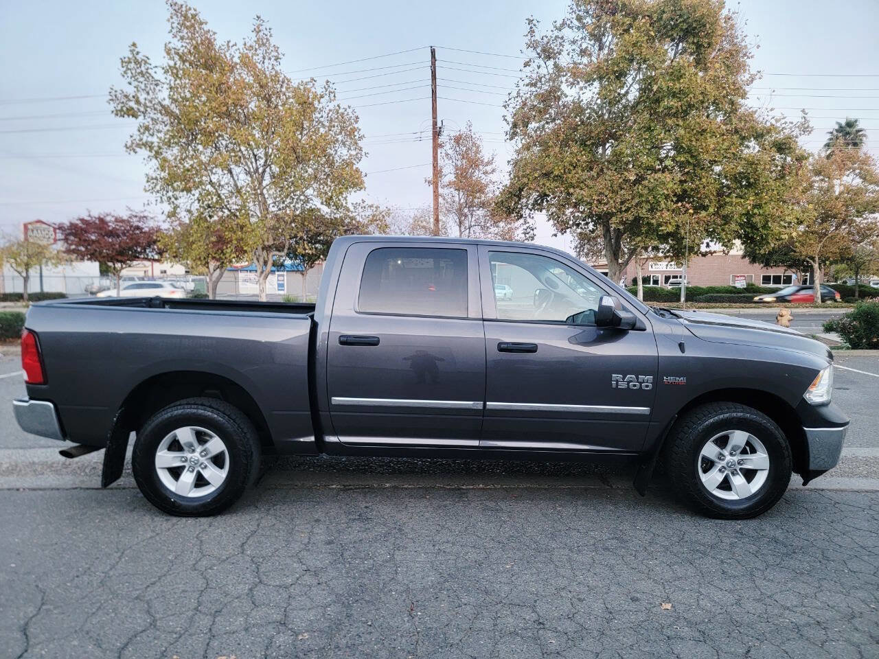 Used 2018 RAM 1500 ST w/ SXT Appearance Group image 6