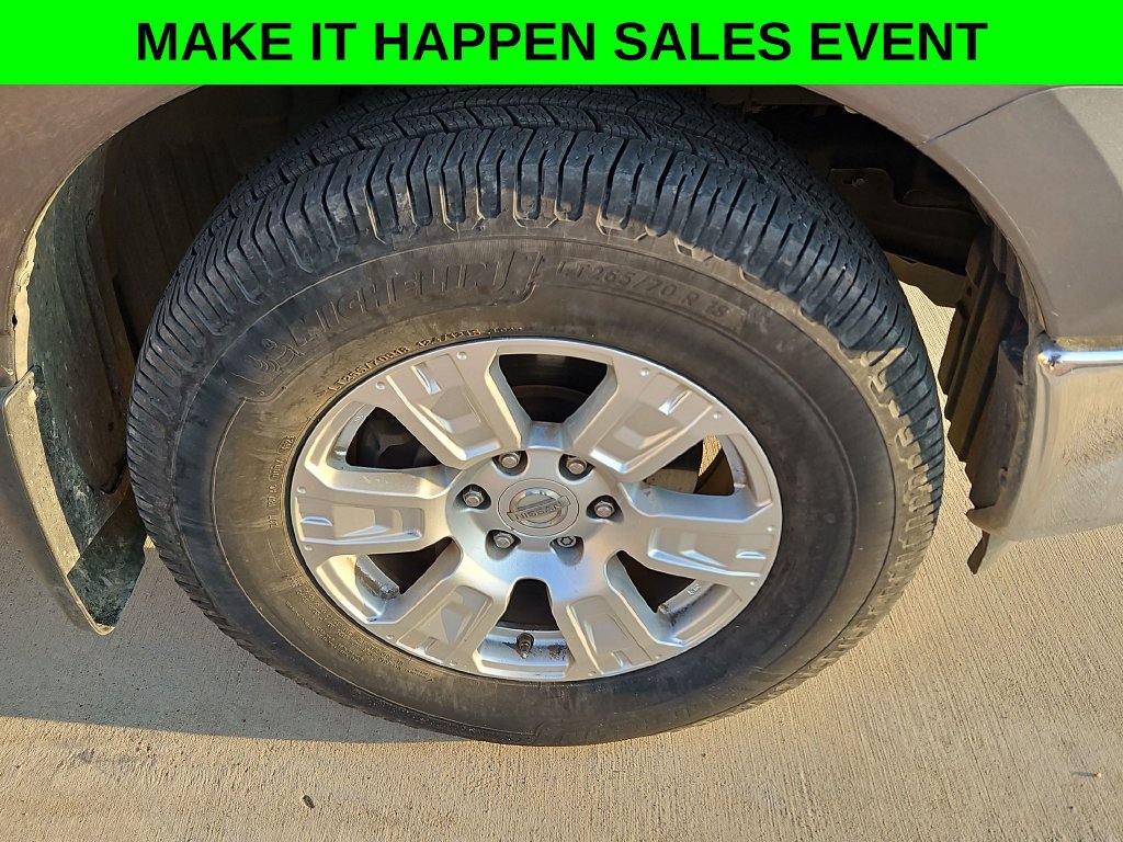 Used 2019 Nissan Titan SV w/ SV Convenience Package RWD image 11