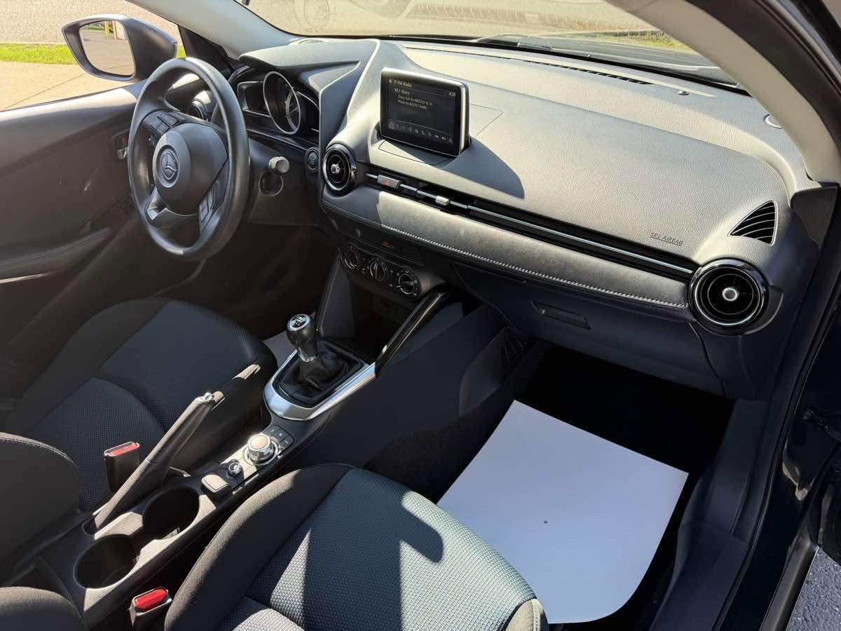 Used 2018 Toyota Yaris iA image 19