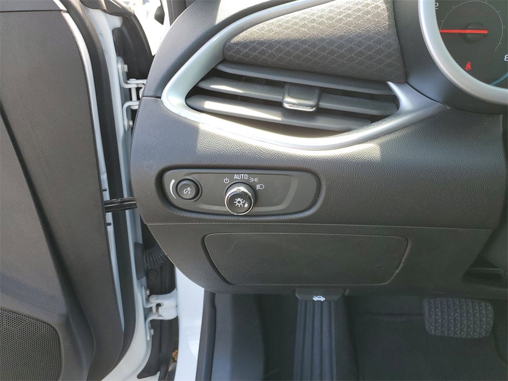 Used 2023 Chevrolet Malibu LT image 19