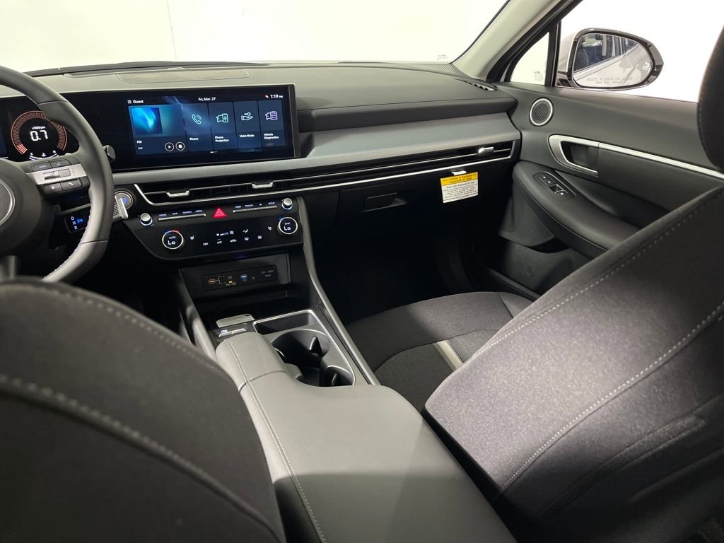New 2026 Hyundai Sonata SEL FWD image 17