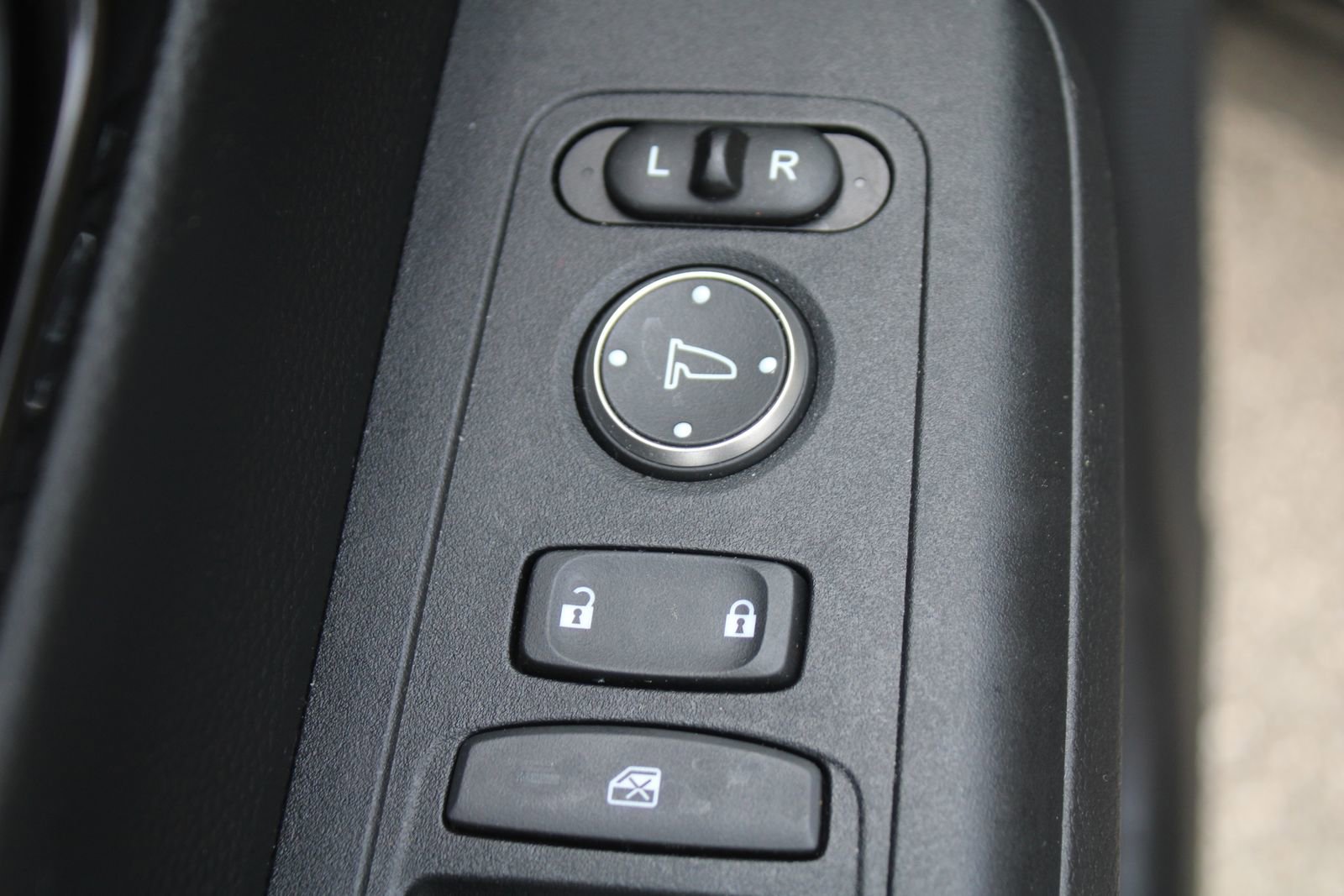 Used 2025 Honda CR-V EX-L image 21