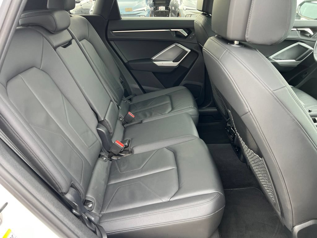 Used 2025 Audi Q3 2.0T Premium AWD/4WD image 39