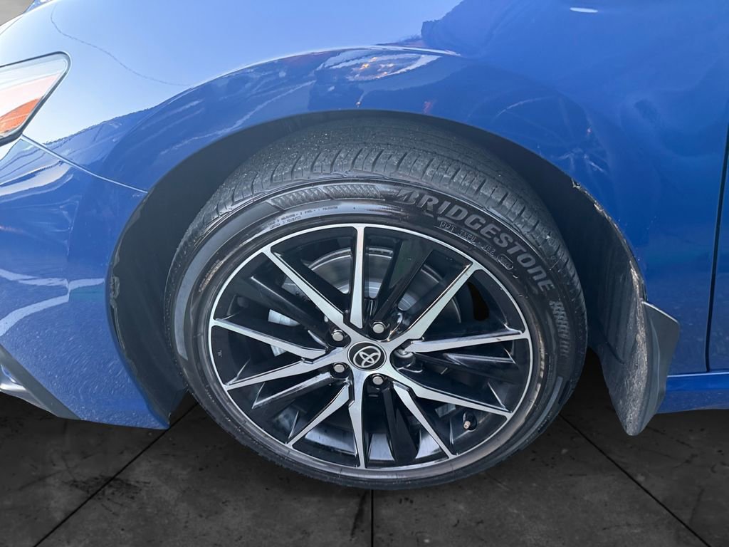 Used 2023 Toyota Camry SE w/ Cold Weather Package image 14