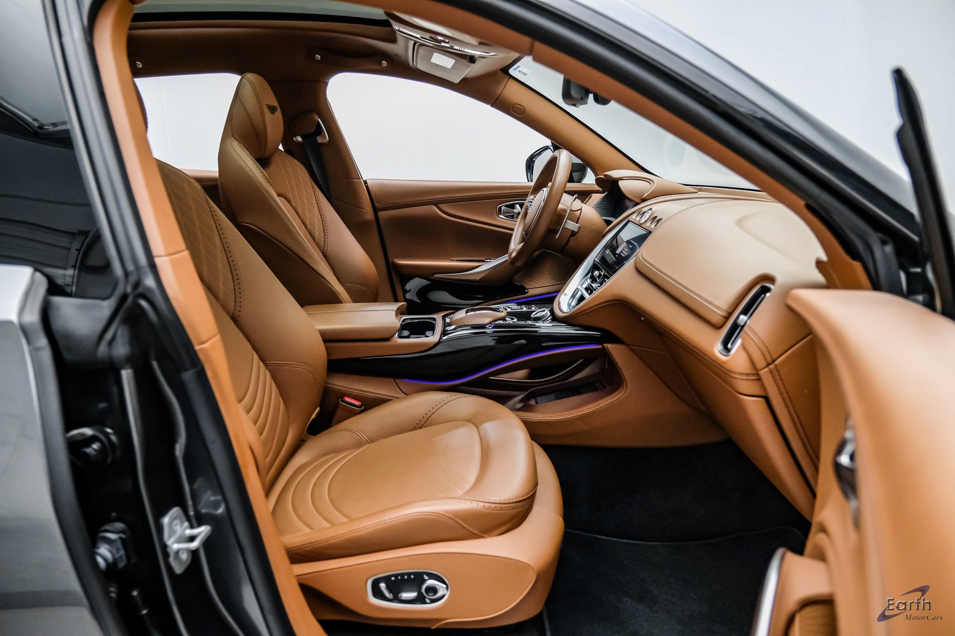 Used 2023 Aston Martin DBX 707 image 47