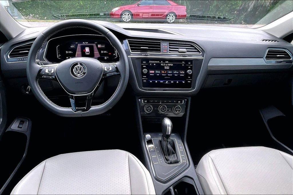 Certified 2021 Volkswagen Tiguan SEL FWD image 3