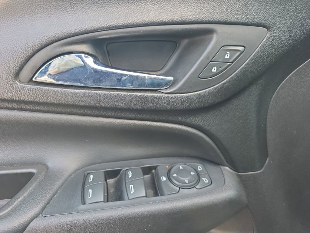 Used 2019 Chevrolet Equinox Premier image 13