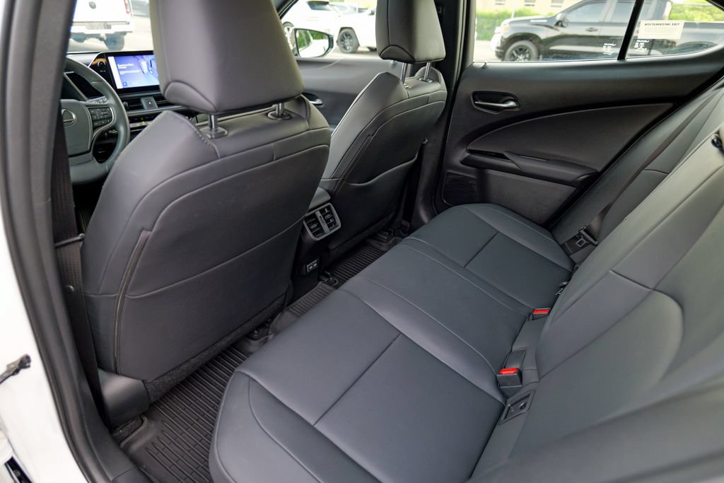 Used 2024 Lexus UX 250h F Sport AWD/4WD image 26