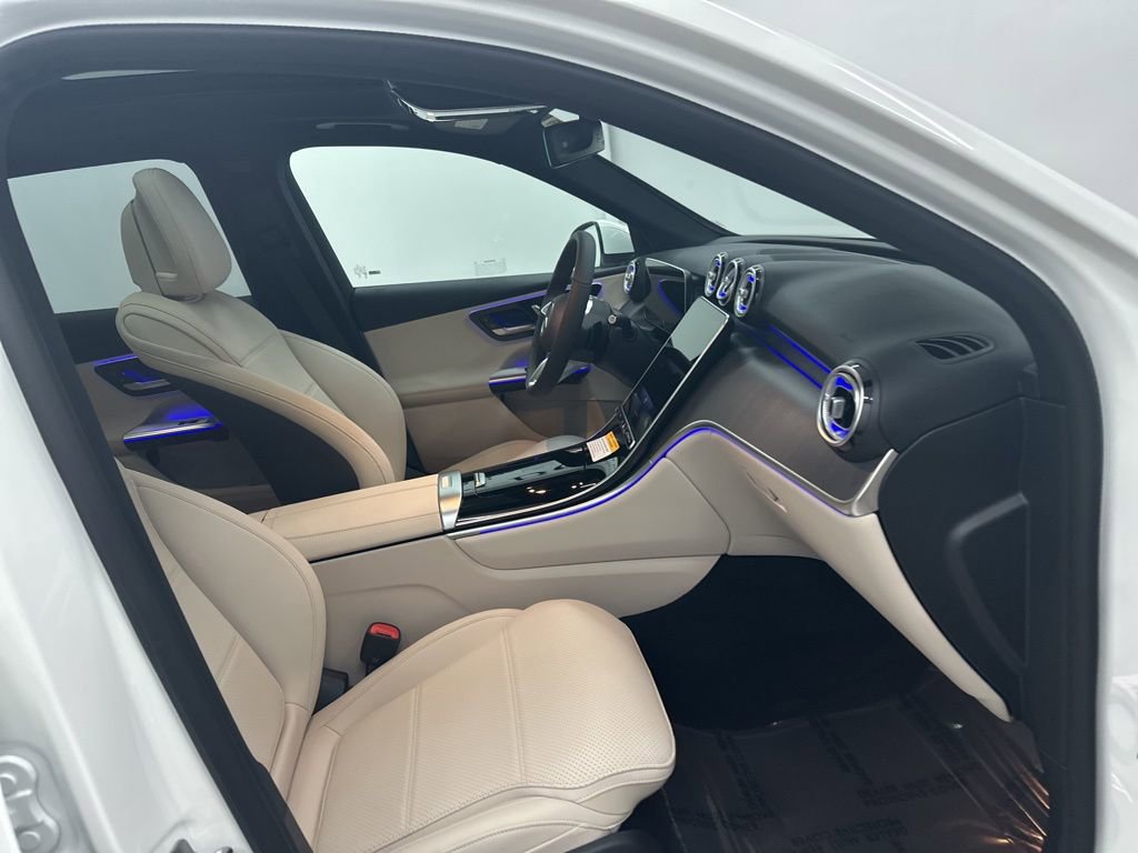 New 2026 Mercedes-Benz GLC 300 image 29