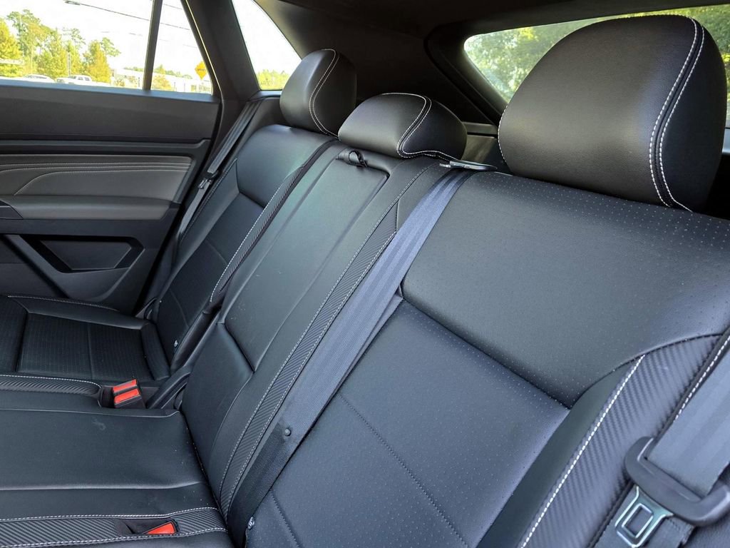 Certified 2022 Volkswagen Atlas Cross Sport SE w/ Panoramic Sunroof Package image 25