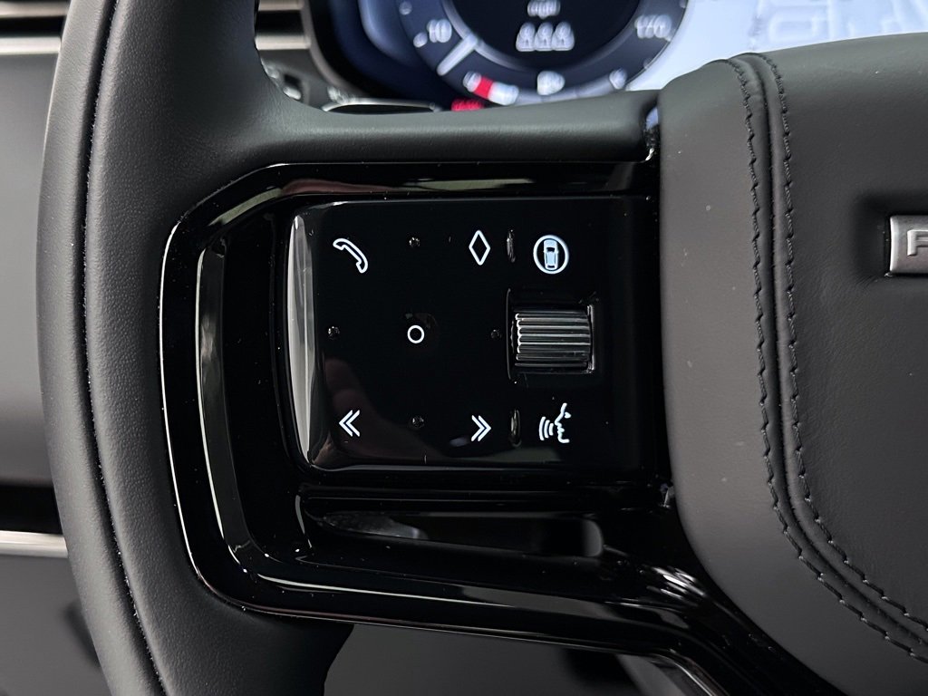 Used 2025 Land Rover Range Rover Sport Dynamic SE image 25