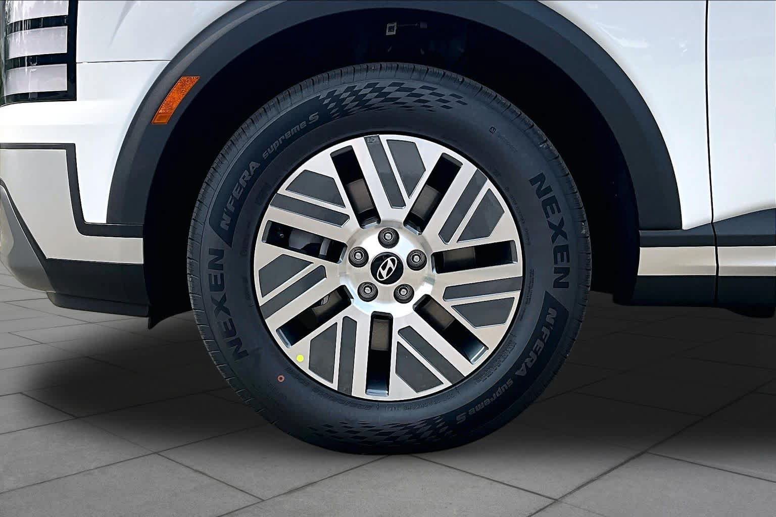 New 2026 Hyundai Palisade FWD Hybrid image 9