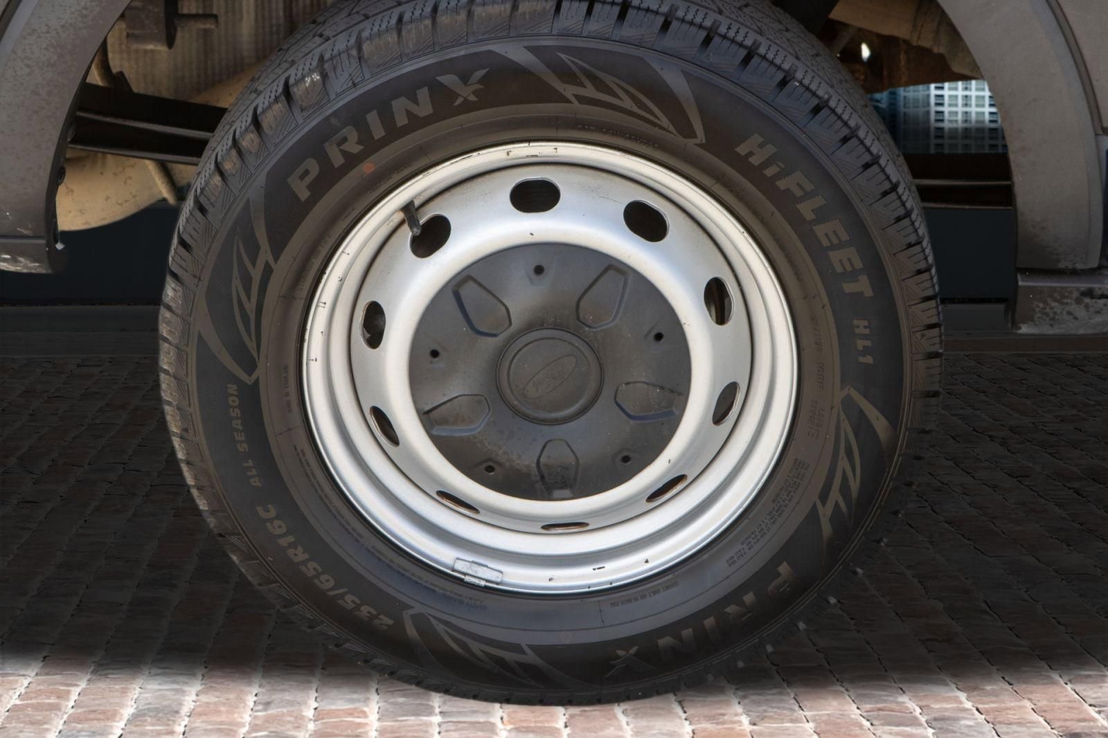 Used 2019 Ford Transit 250 148 Medium Roof image 29