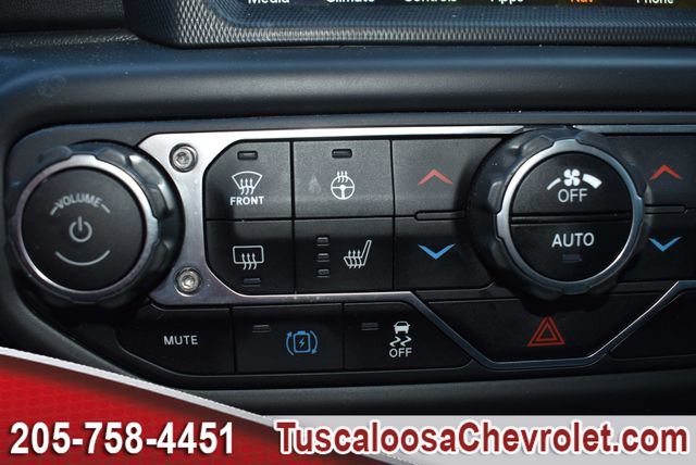 Used 2023 Jeep Wrangler Unlimited Sahara w/ Cold Weather Group AWD/4WD image 40