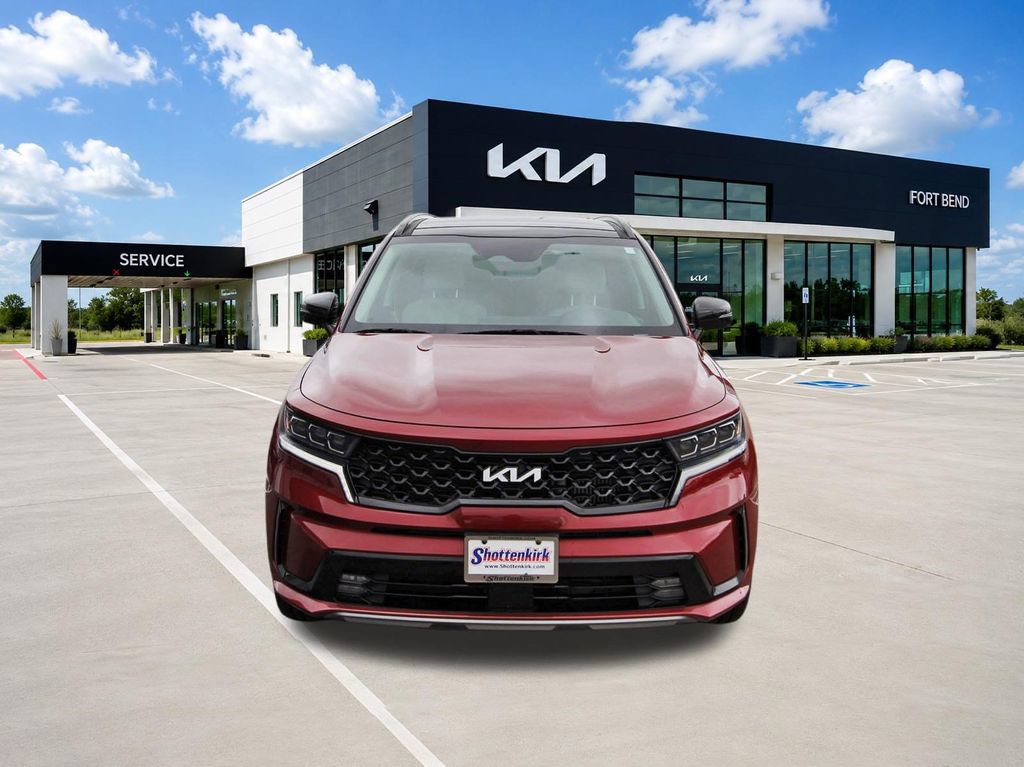 Certified 2022 Kia Sorento SX FWD image 2