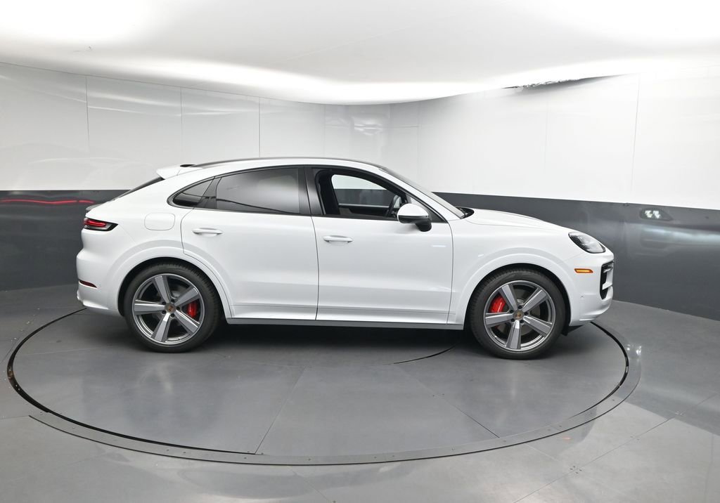 Certified 2026 Porsche Cayenne S AWD/4WD image 26