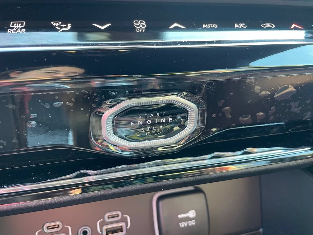 New 2026 Jeep Grand Cherokee Altitude AWD/4WD image 8