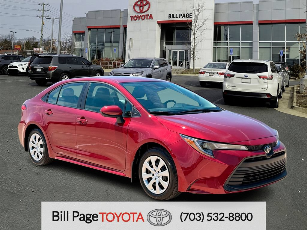 Used 2025 Toyota Corolla LE FWD image 1