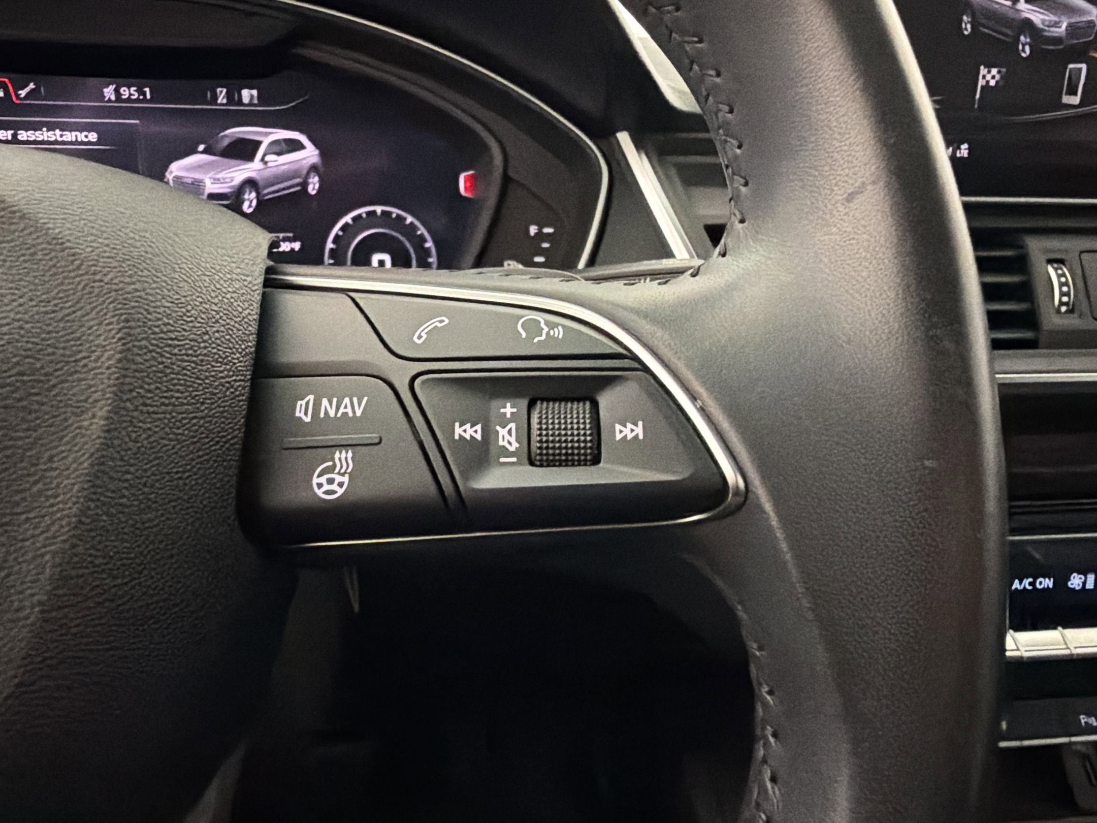 Used 2019 Audi Q5 2.0T Premium Plus AWD/4WD image 25