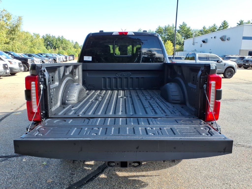 New 2027 Ford F250 XLT w/ XLT Premium Package AWD/4WD image 8