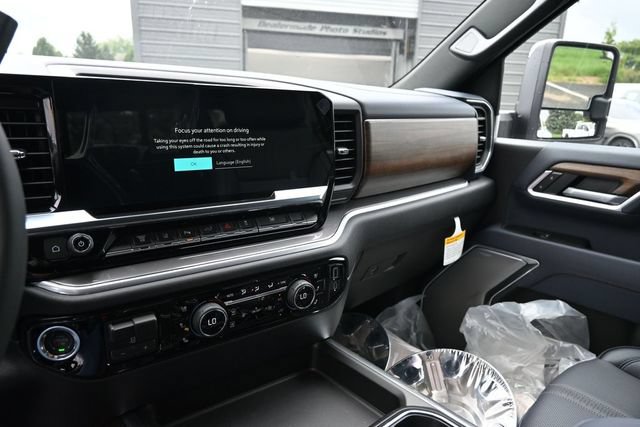 New 2026 Chevrolet Silverado 3500 High Country w/ High Country Premium Package AWD/4WD image 22