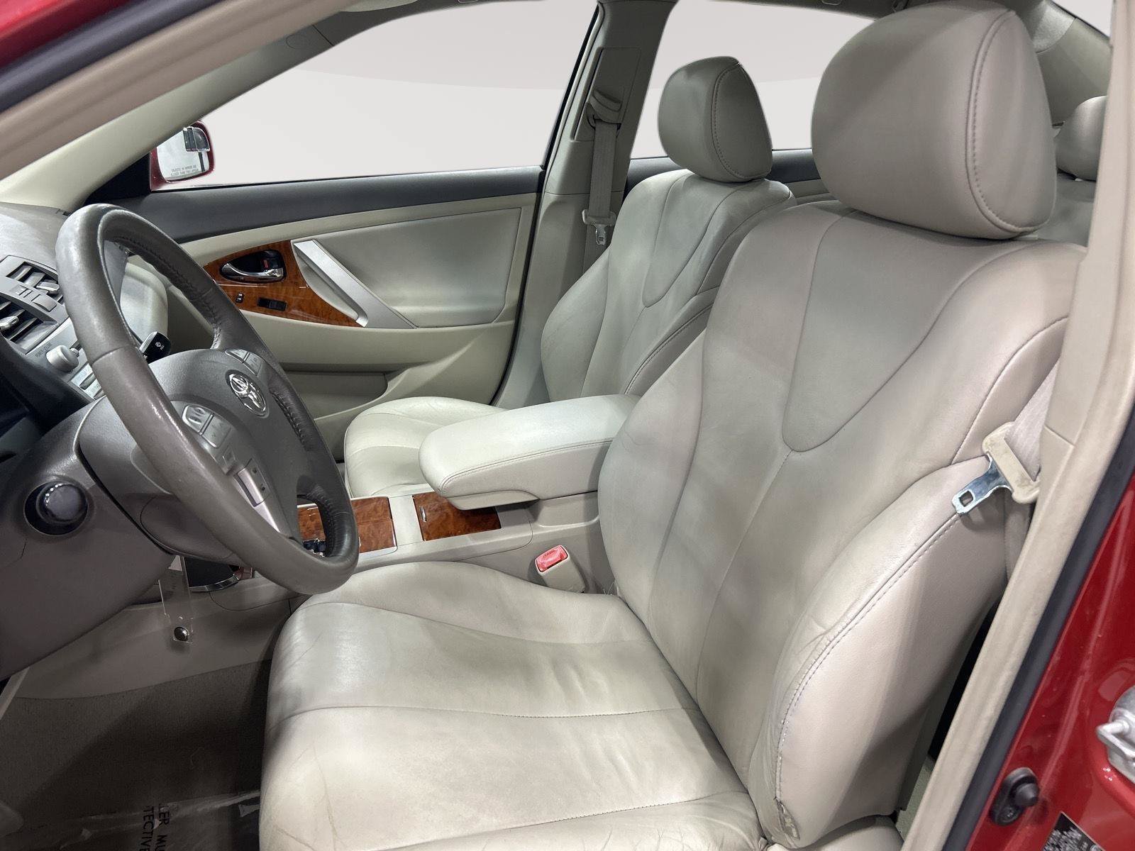 Used 2009 Toyota Camry XLE w/ Leather Pkg FWD image 17