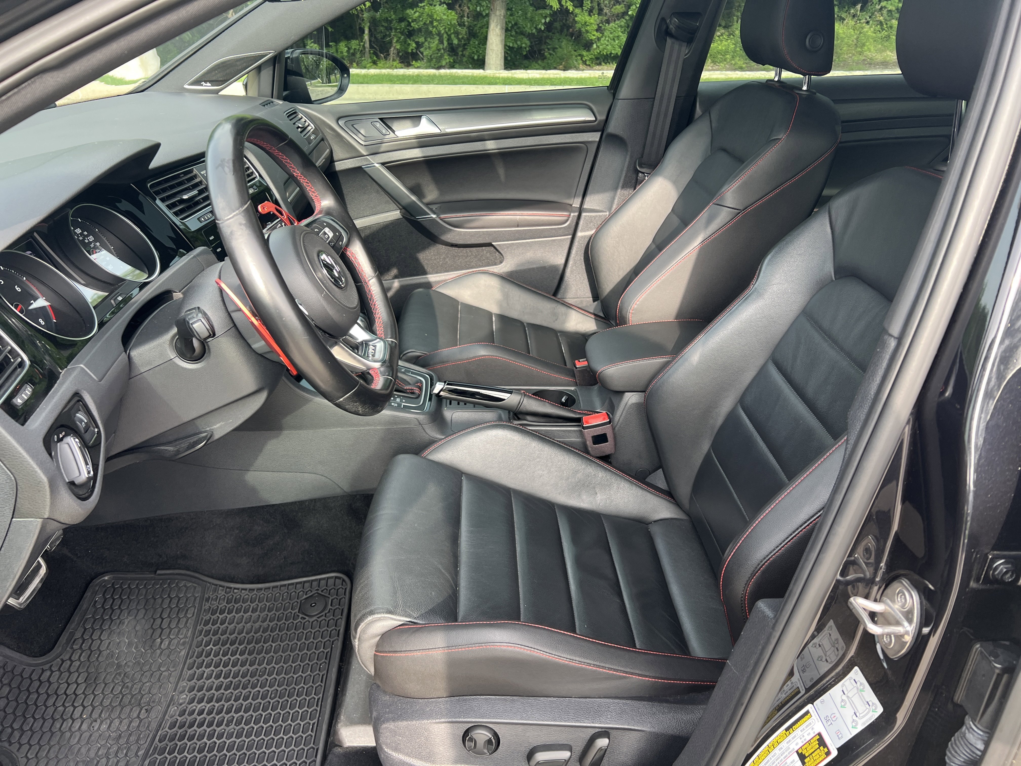 Used 2018 Volkswagen GTI Autobahn FWD image 15