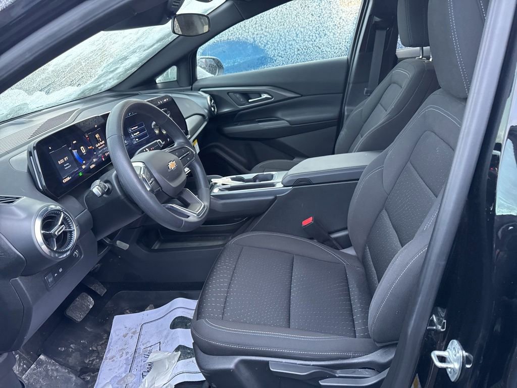 Used 2025 Chevrolet Equinox EV LT image 5