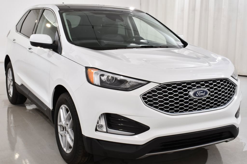 Used 2024 Ford Edge SEL w/ Convenience Package AWD/4WD image 4