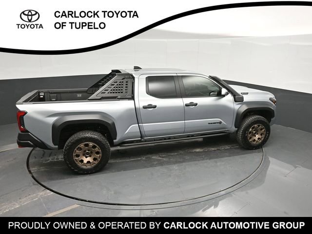 Used 2025 Toyota Tacoma Trailhunter image 42