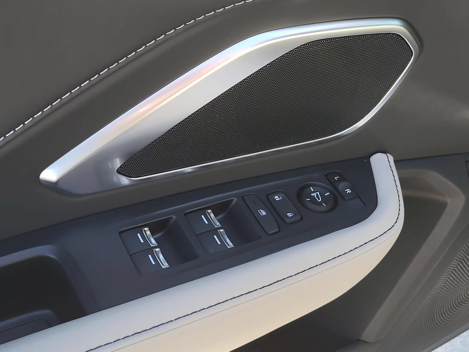 New 2026 Acura RDX SH-AWD image 16