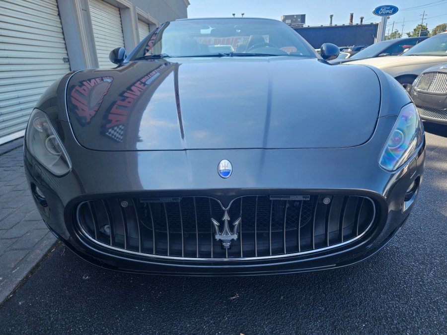 Used 2011 Maserati GranTurismo Convertible RWD image 2