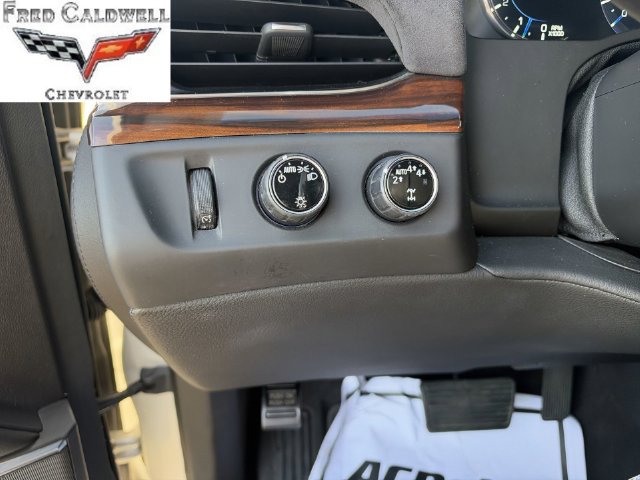 Used 2017 Cadillac Escalade Luxury AWD/4WD image 23