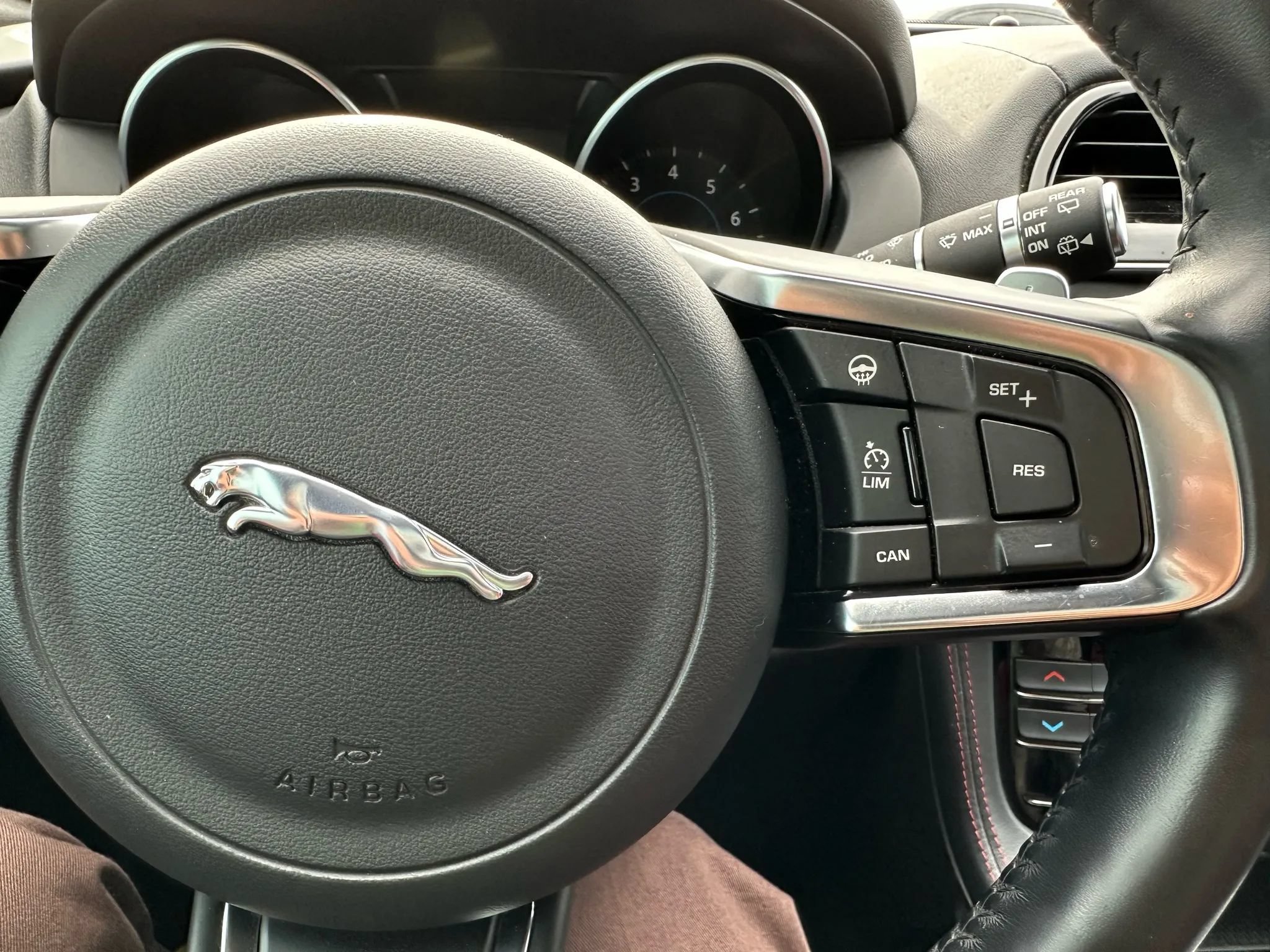Used 2017 Jaguar F-PACE S AWD/4WD image 42