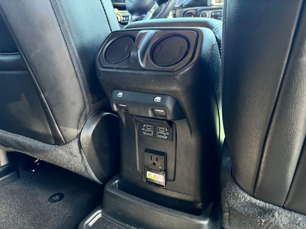 Used 2022 Jeep Wrangler Unlimited Sahara image 15