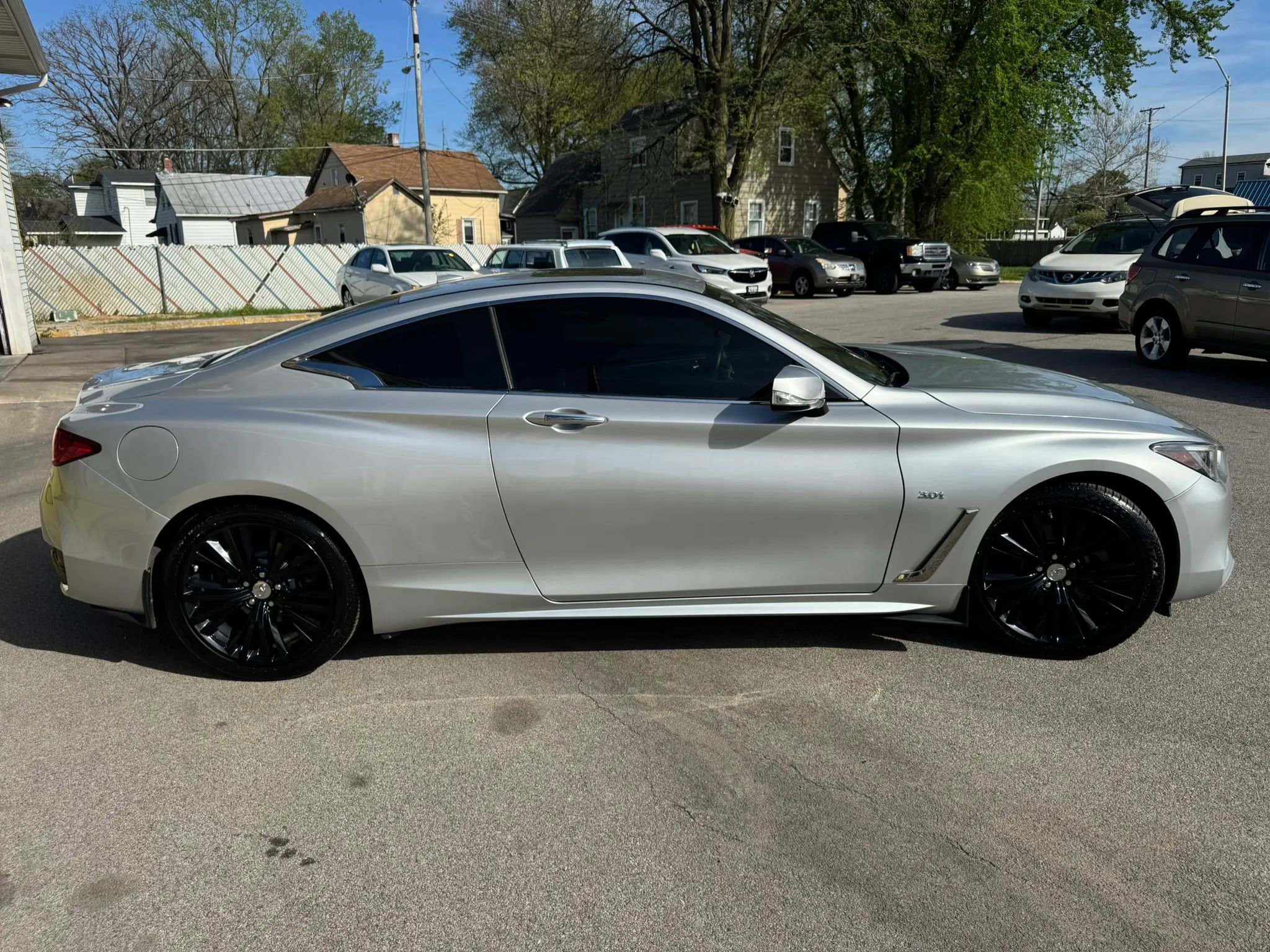 Used 2017 INFINITI Q60 3.0t w/ Premium Plus Package 3.0T AWD/4WD image 9