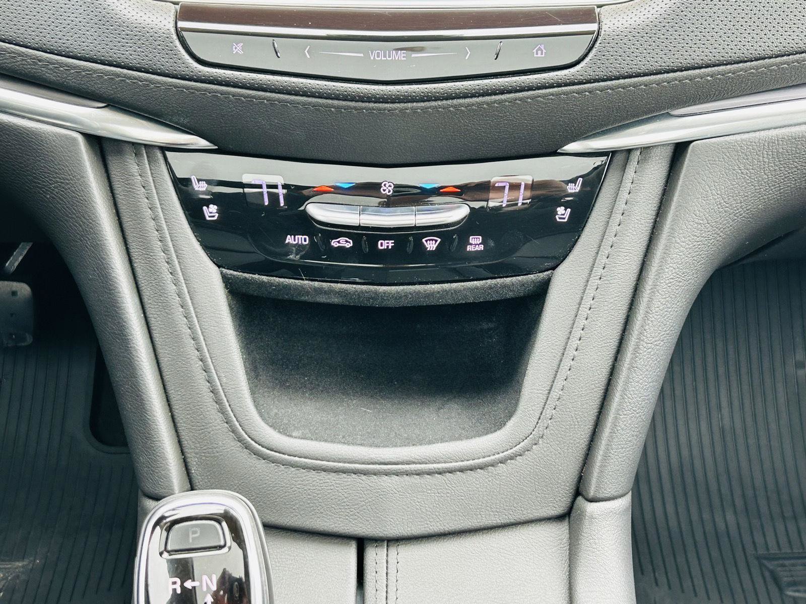 Used 2019 Cadillac XT5 Premium Luxury w/ Driver Assist Package image 25