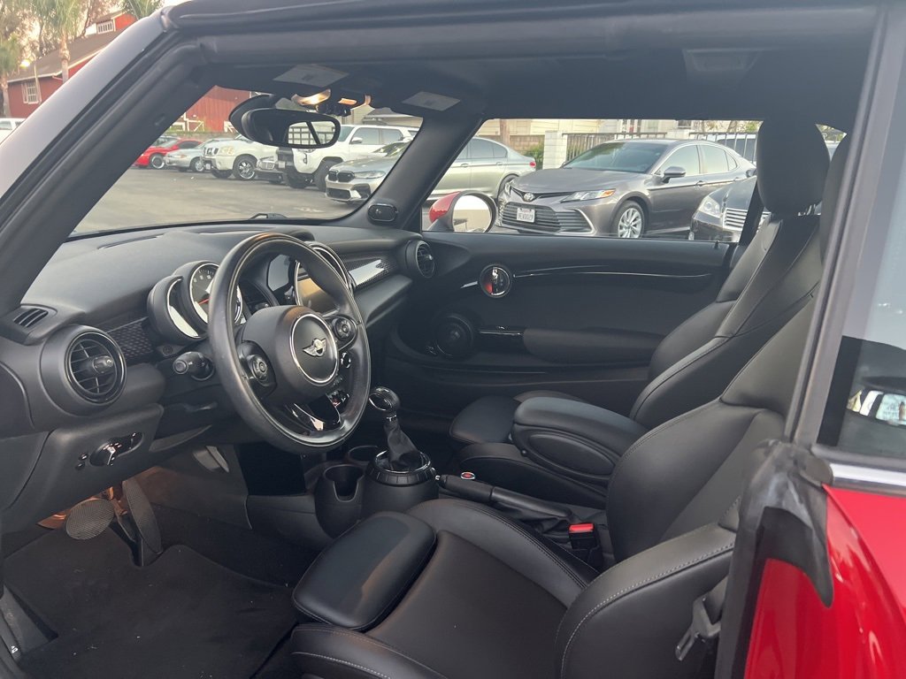 Used 2017 MINI Cooper S image 8