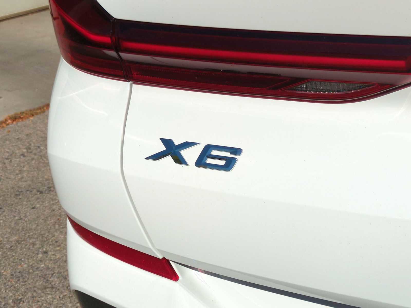 New 2026 BMW X6 xDrive40i image 13