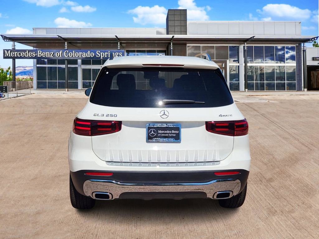 New 2026 Mercedes-Benz GLB 250 4MATIC image 6