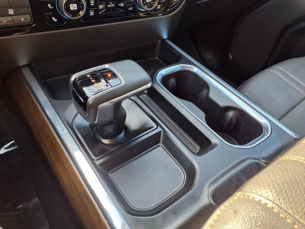 Used 2024 Chevrolet Silverado 1500 High Country w/ Z71 Off-Road Package image 11