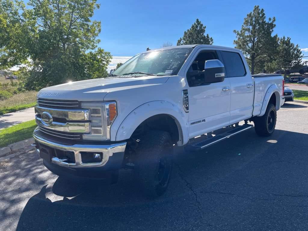Used 2019 Ford F250 Lariat w/ Lariat Ultimate Package AWD/4WD image 2