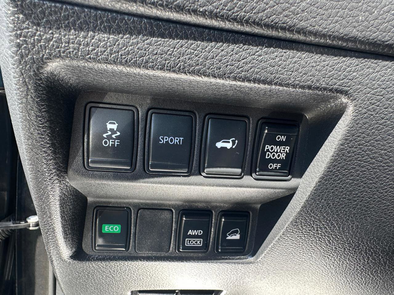 Used 2016 Nissan Rogue SL AWD/4WD image 24