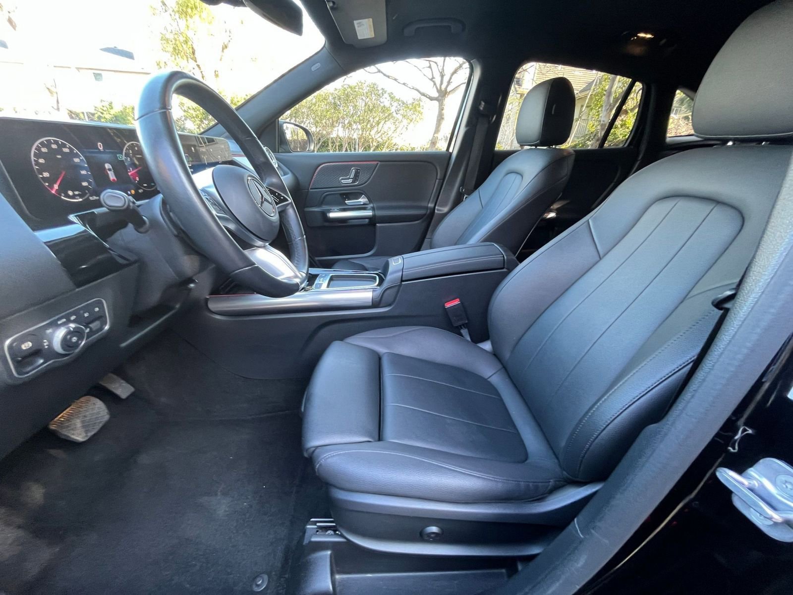 Used 2025 Mercedes-Benz GLA 250 4MATIC image 28