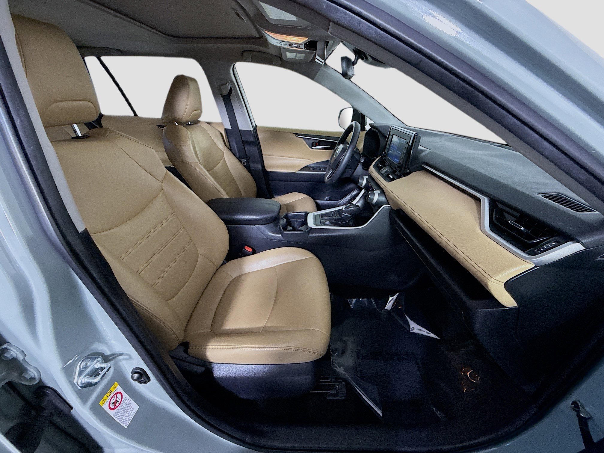 Used 2019 Toyota RAV4 XLE Premium image 29