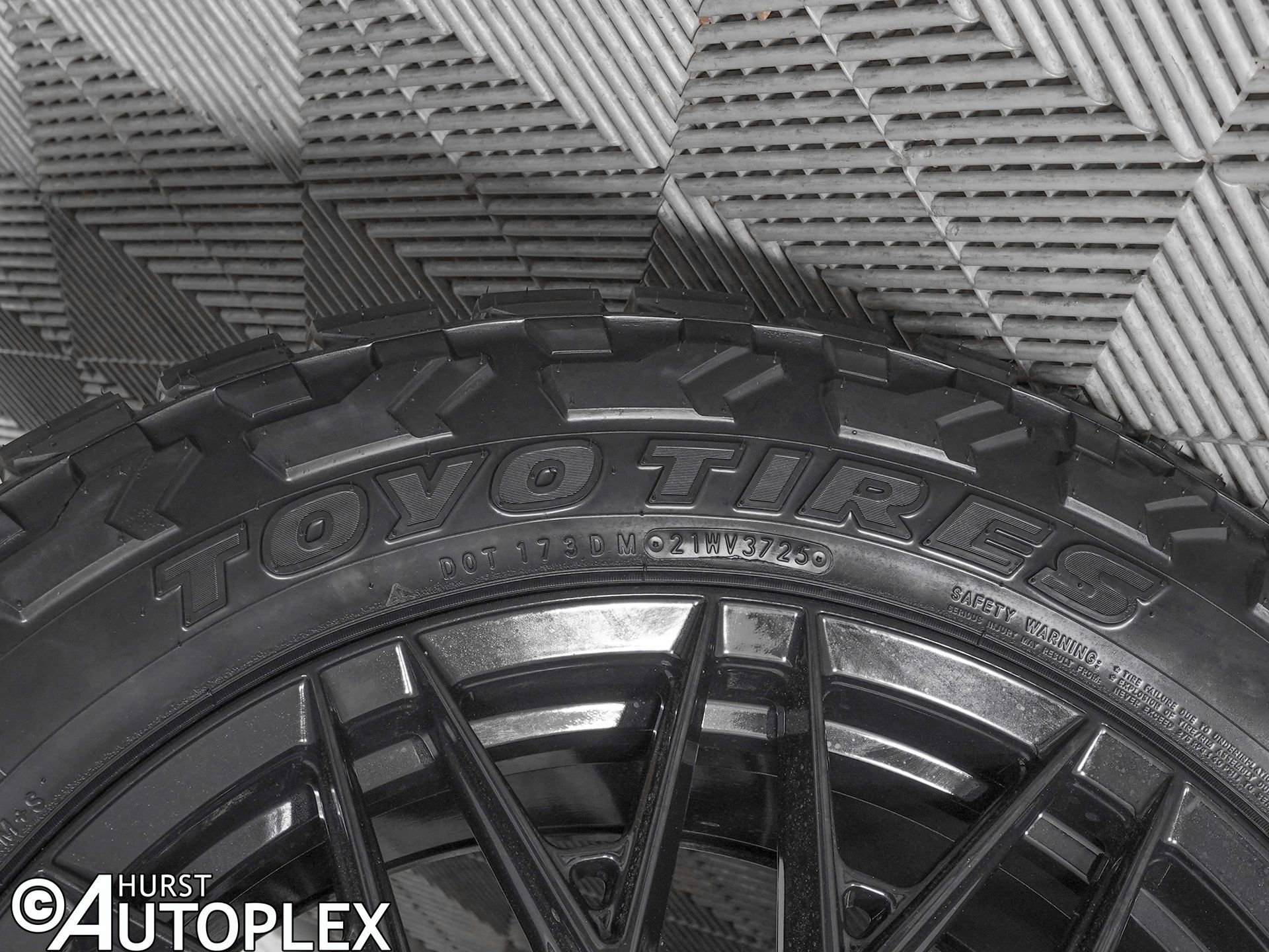 Used 2026 GMC Yukon Denali Ultimate image 36