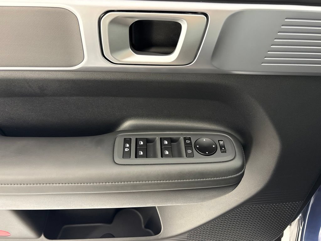 Used 2026 Hyundai Santa Fe SEL FWD image 25